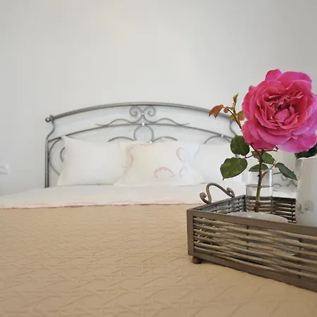 Evita Apartmán Alikí