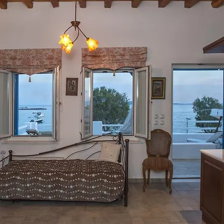 Evita Aliki (Paros)